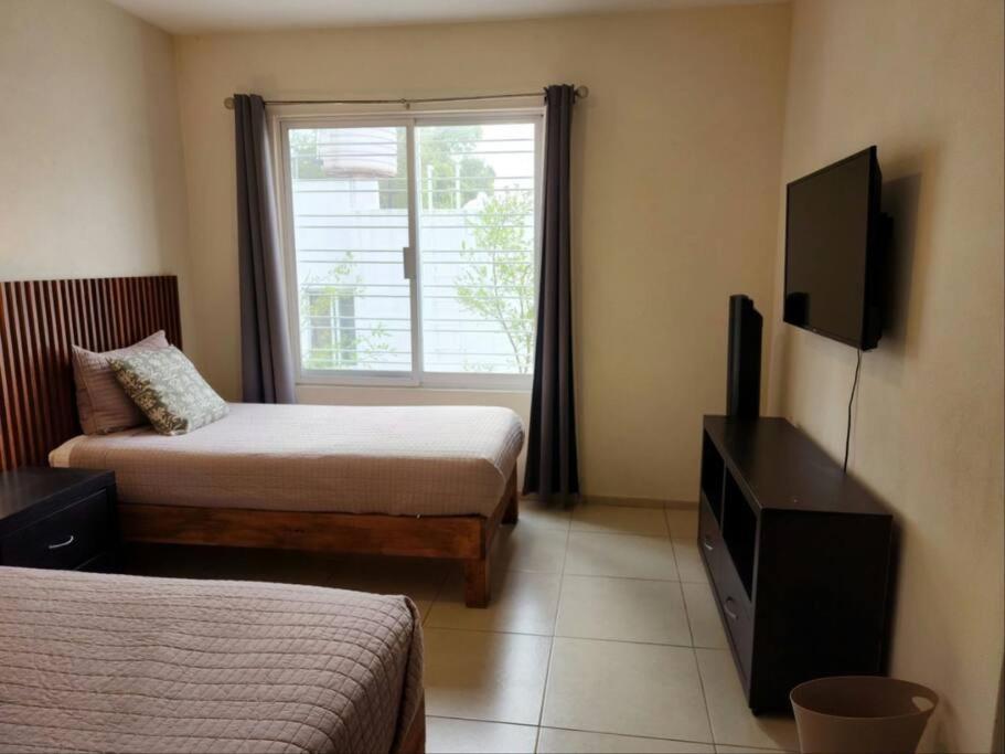 Casa Para Grupos Grandes Por El Iteso Guadalajara Ngoại thất bức ảnh