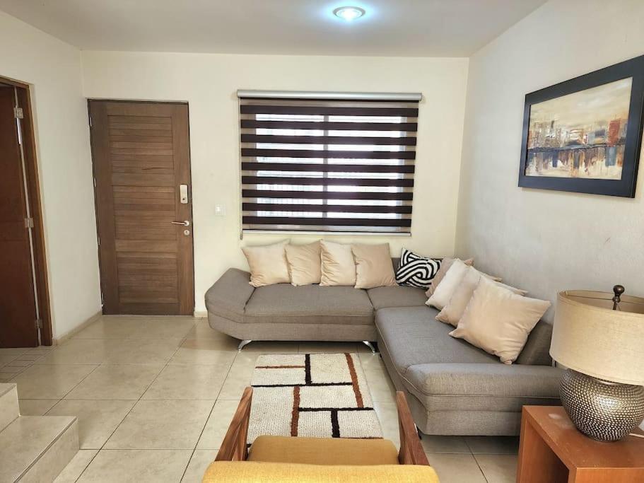 Casa Para Grupos Grandes Por El Iteso Guadalajara Ngoại thất bức ảnh